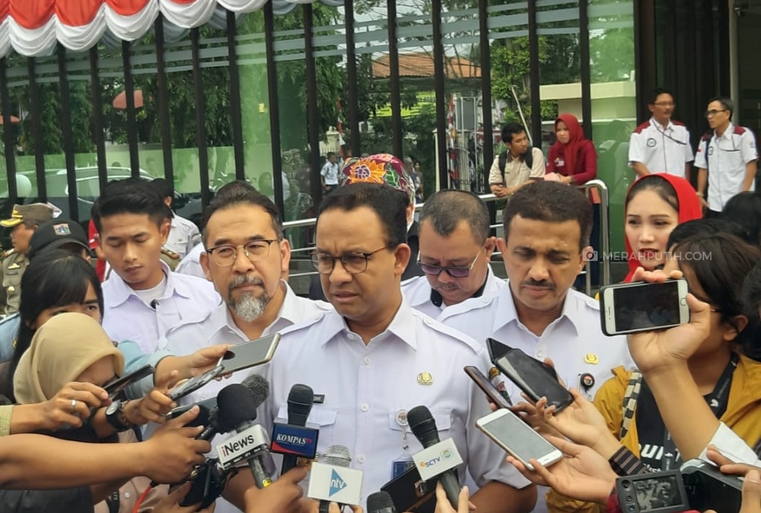 Anies Minta Bantuan Media Sosialisasi Kenaikan BBNKB 12,5 Persen