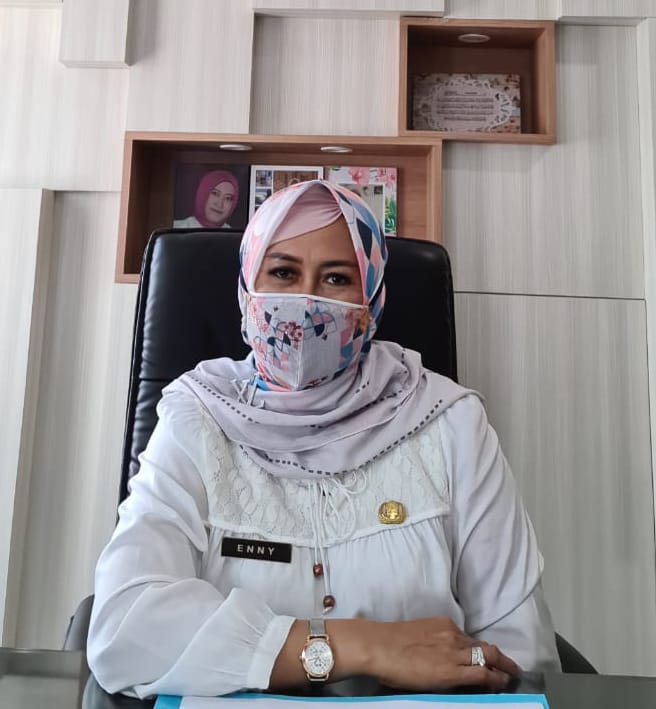 Kepala Dinas Kesehatan Kabupaten Cirebon Eni Suhaeny
