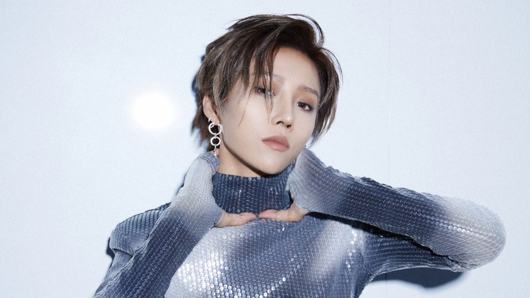 XIN LIU Memadu Kasih dalam Single 'Take A Sip'