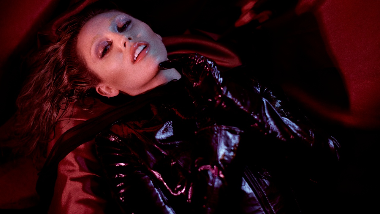Lirik Lagu 'End of The World', Single Terbaru dari Miley Cyrus