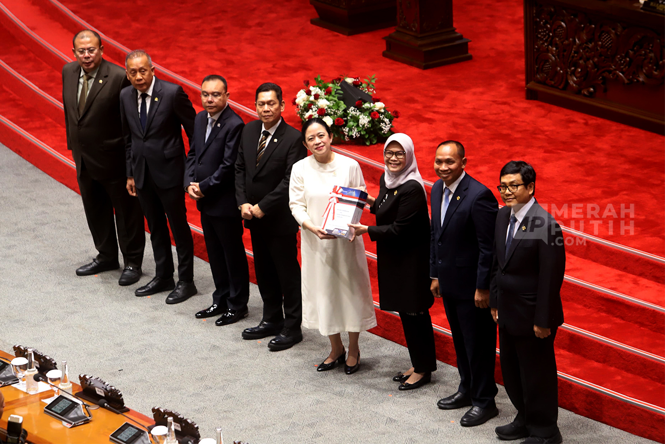 Sidang Paripurna DPR Bahas Penyampaian LKPP dan IHPS II Tahun 2024