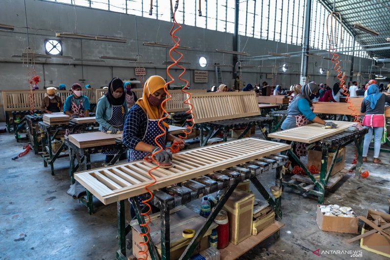 Bantuan Sosial Buat Buruh Perlu Dievaluasi