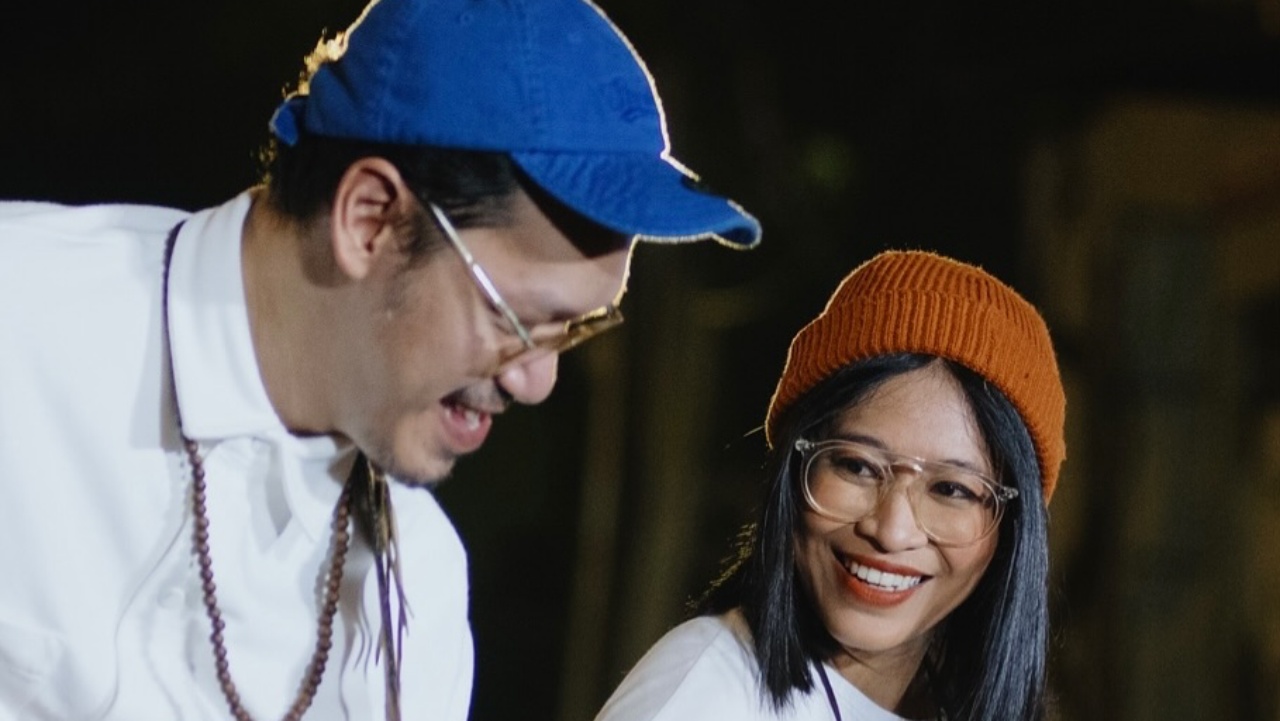 Endah N Rhesa Gambarkan Perjalanan Emosional Melepaskan Seseorang dalam Lirik Lagu 'Merelakanmu'