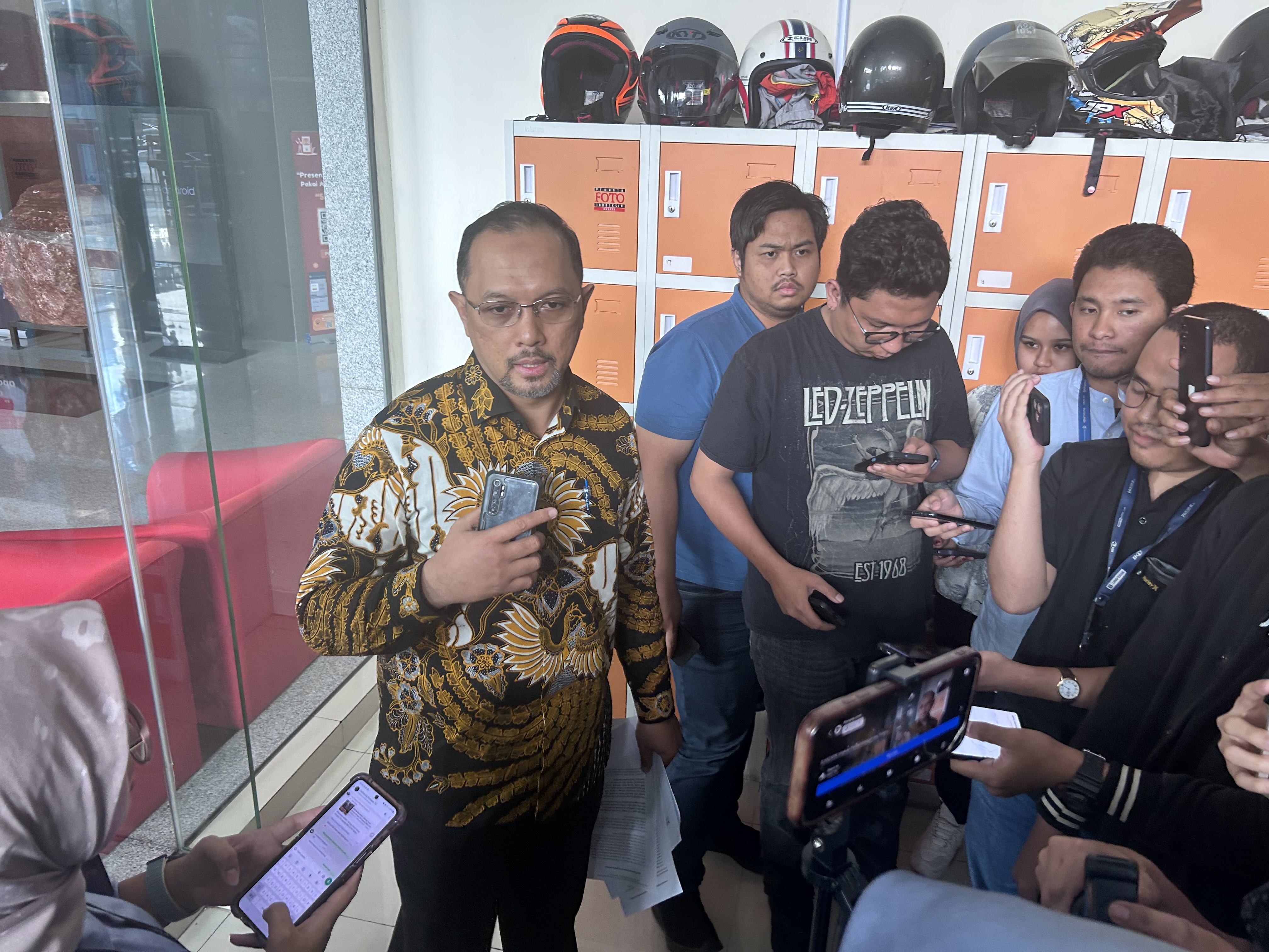 KPK Cegah Ketua DPRD Jatim ke Luar Negeri