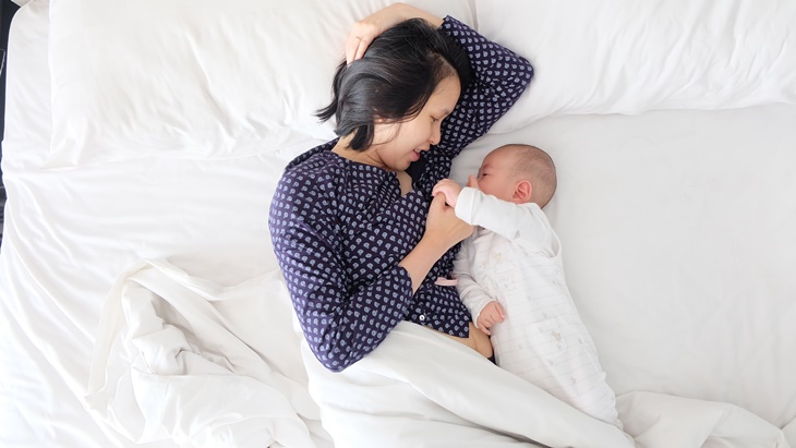 Perhatikan Hal ini Sebelum Berikan MPASI pada Bayi