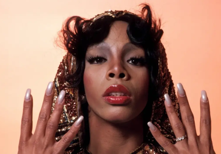Makna Lagu 'Could It Be Magic' Donna Summer, Kisah Cinta Penuh Harapan