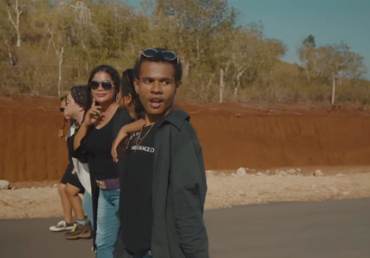 Lirik Lagu Eh Aduh Kaka yang Baju Hitam Mace Purba, Viral di Media Sosial