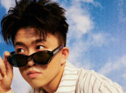 Rich Brian Kolaborasi Bersama TiaCorine di 'Pump It Up'