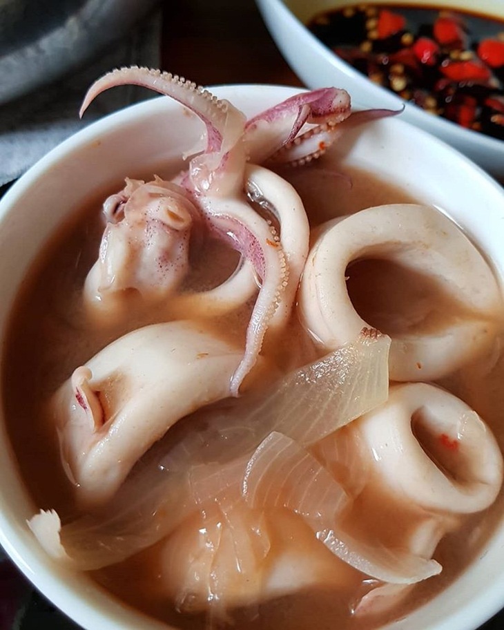 Pindang cumi. (Foto: instagram.com/noniklim)