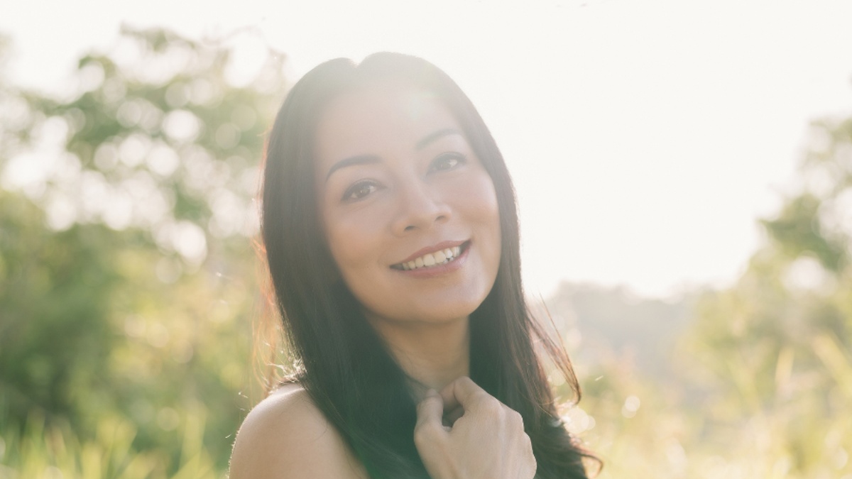 Dee Lestari Kembali ke Musik dengan Single Intim '(Jangan) Jatuh Cinta', Angkat Kisah Tentang Cinta yang Tak Terencana