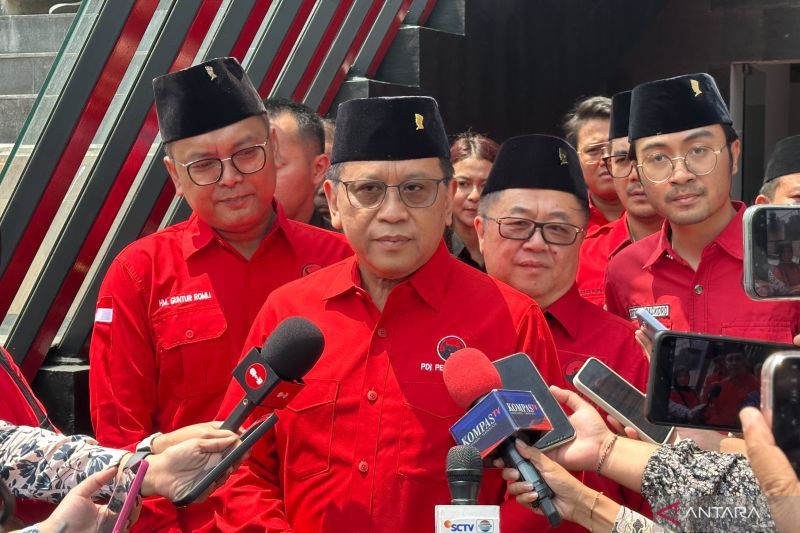 Jadi Sekjen PDIP Lagi, Hasto Tegaskan Bakal Selalu Loyal ke Megawati   