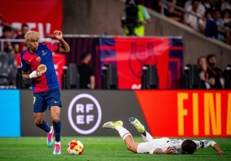 Lamine Yamal Bidik Rekor Pencetak Hat-trick Termuda, Klaim Timnas Spanyol Mainkan Sepak Bola Terbaik Dunia