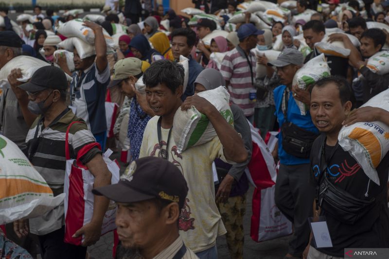 Penerima Bantuan Sosial Pemerintah Jokowi Mayoritas Coblos Prabowo - Gibran