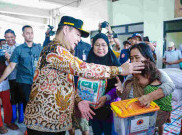 Pengungsi di Rusunawa Semper Dapat Bantuan dari Pemerintah, Ada Seragam Sekolah hingga Makanan Siap Saji