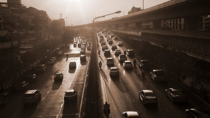 Polusi Udara Bikin Pelik, Beralihlah ke Transportasi Publik