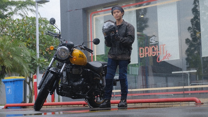 Royal Enfield Bikin Bisma Eks SMASH kembali Jatuh Cinta pada Riding 