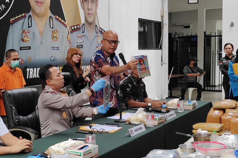 Polda Metro Jaya Bongkar Kasus Narkotika LSD dari Jerman