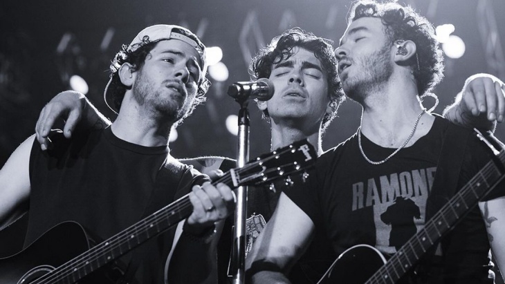 Daftar Lengkap Harga Tiket Konser Jonas Brothers di Indonesia