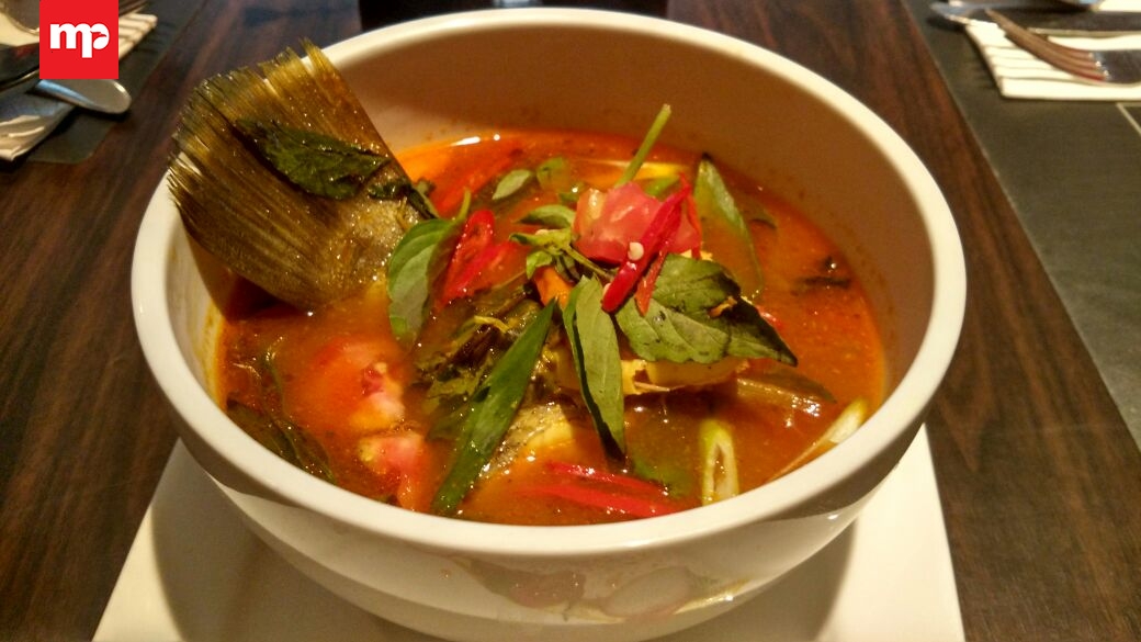 Archipelago Snapper Fish Soup, Menu Lima Pulau Besar Indonesia