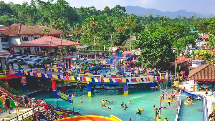 Lagi di Banjarnegara? Yuk Mampir ke Destinasi Ini. Ada Patung Merlion Lho