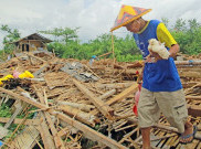 Tiga Rumah Hancur Dihantam Puting Beliung