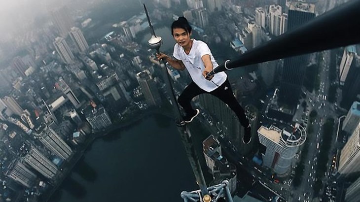 Wu Yongning, Stunt Amatir Terjatuh dari Gedung 62 Tingkat