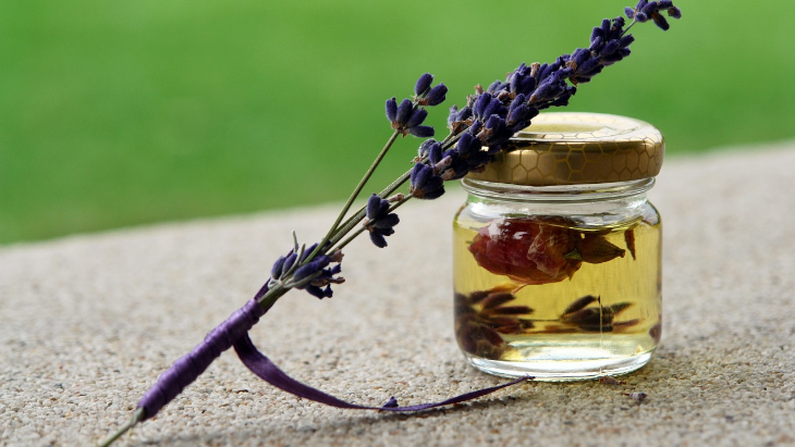 Relaks dengan Essential Oil, Yuk Lakukan di Akhir Pekan!