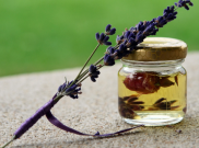 Relaks dengan Essential Oil, Yuk Lakukan di Akhir Pekan!