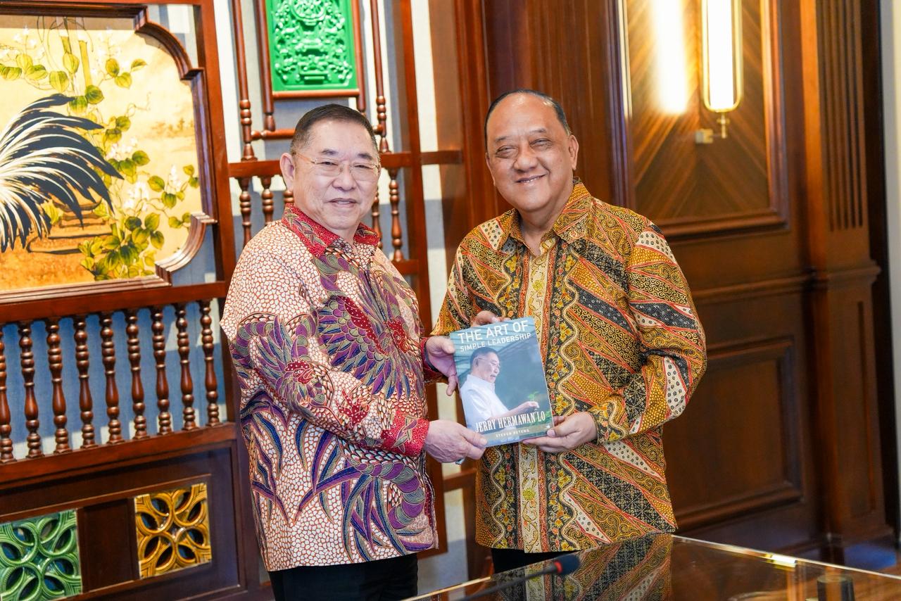 Terharu Terima Penghargaan KONI, Jerry Hermawan Lo Ajak Lebih Banyak Pihak Peduli Atlet Purnatugas