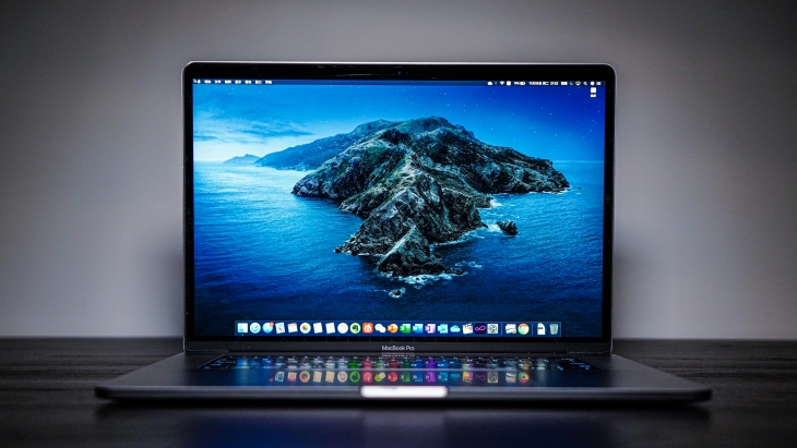 Apple Mulai Kerjakan MacBook Pro dengan Layar OLED