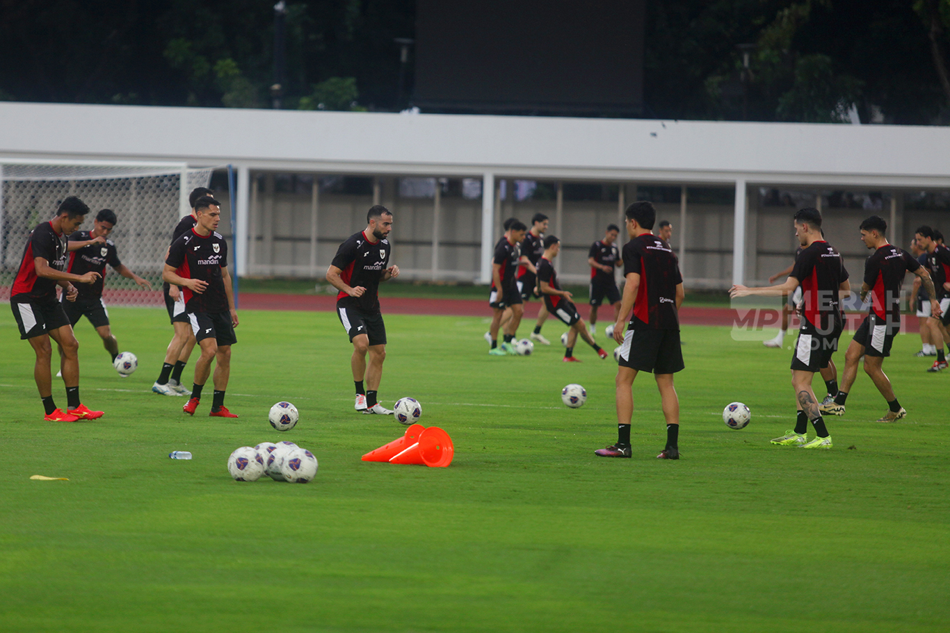 Mengintip Pemain Timnas Indonesia Latihan Jelang Lawan Bahrain di Stadion Madya GBK