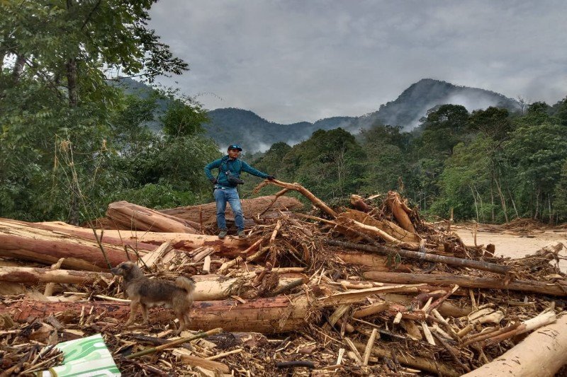 Banjir Bandang di Landak, Sumut. (Foto: Antara).