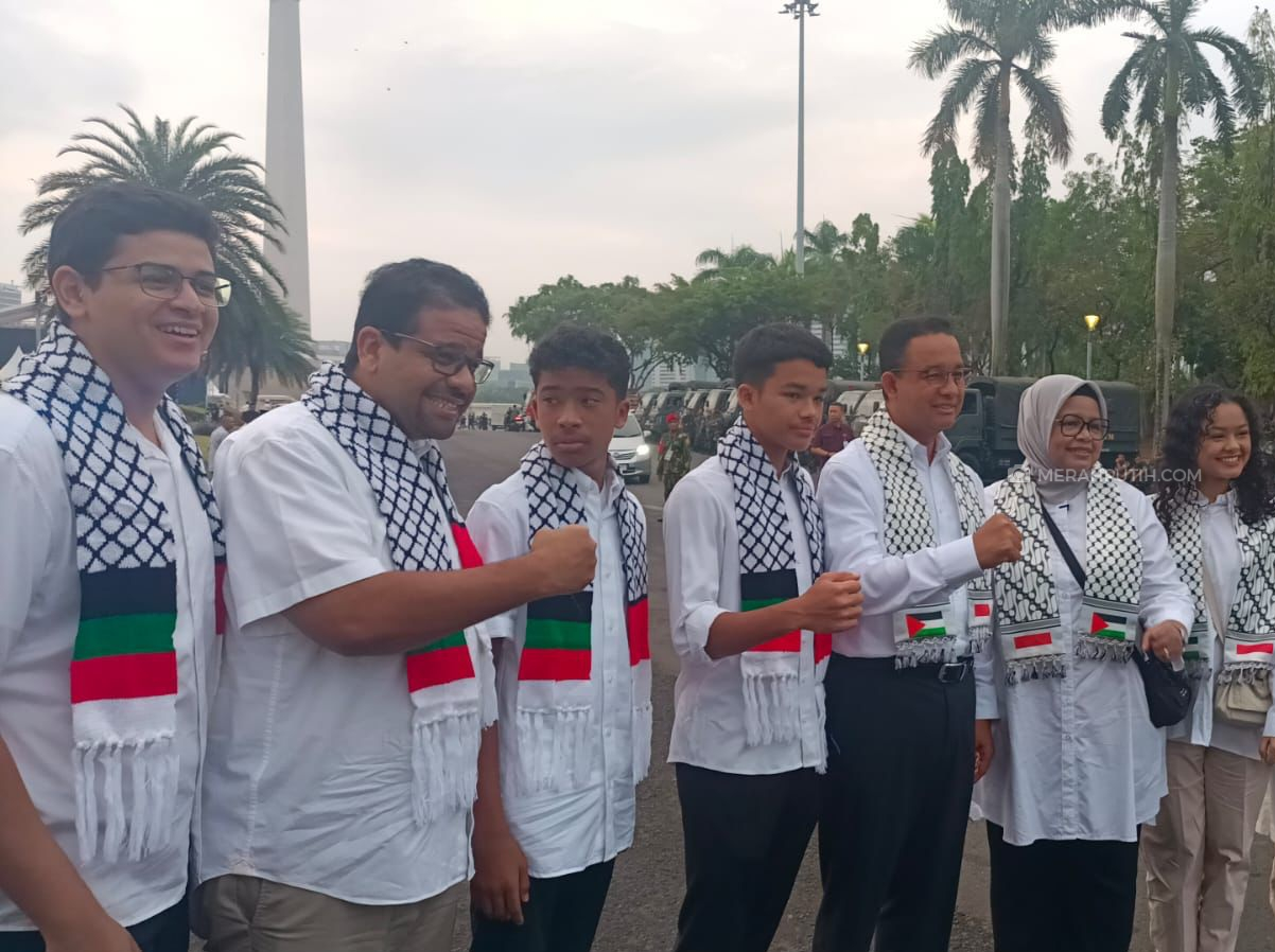 Anies dan Keluarga Hadiri Aksi Bela Palestina di Monas