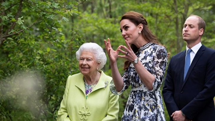 Menghadiri Chelsea Flower Show, Kate Middleton Tampil dengan Gaya Rambut ala Daenerys Targaryen