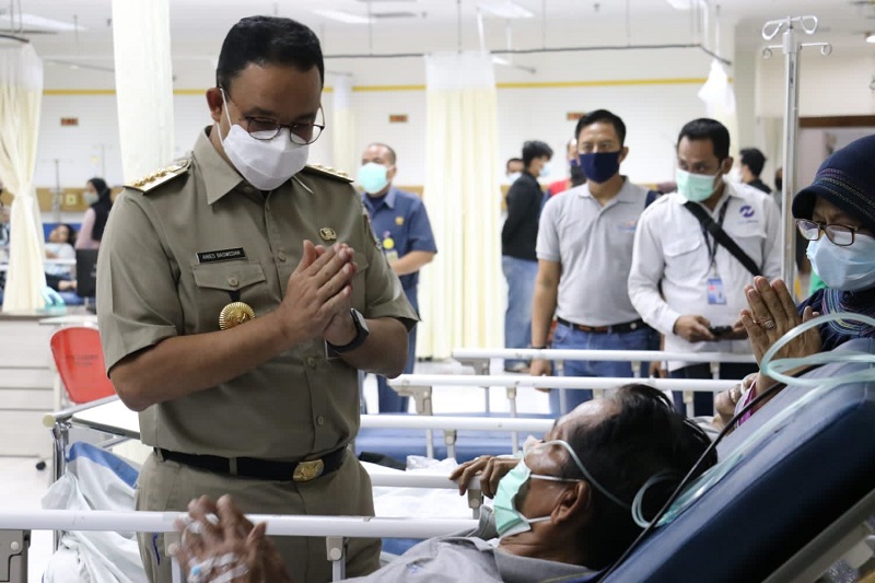 Pendapatan Terganggu, Anies Tanggung Biaya Harian Korban Kecelakaan TransJakarta