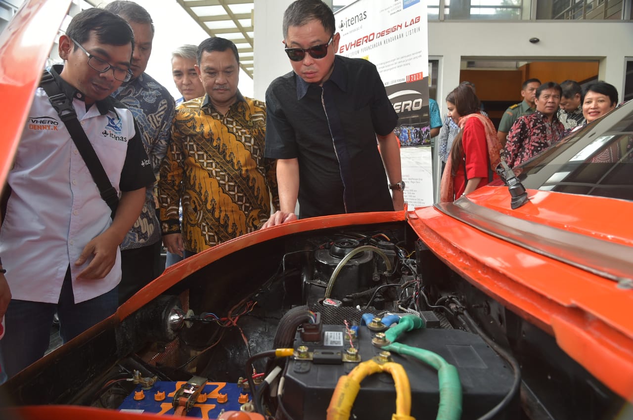2025 Jumlah Kendaraan Listrik Capai 19 Ribu Unit