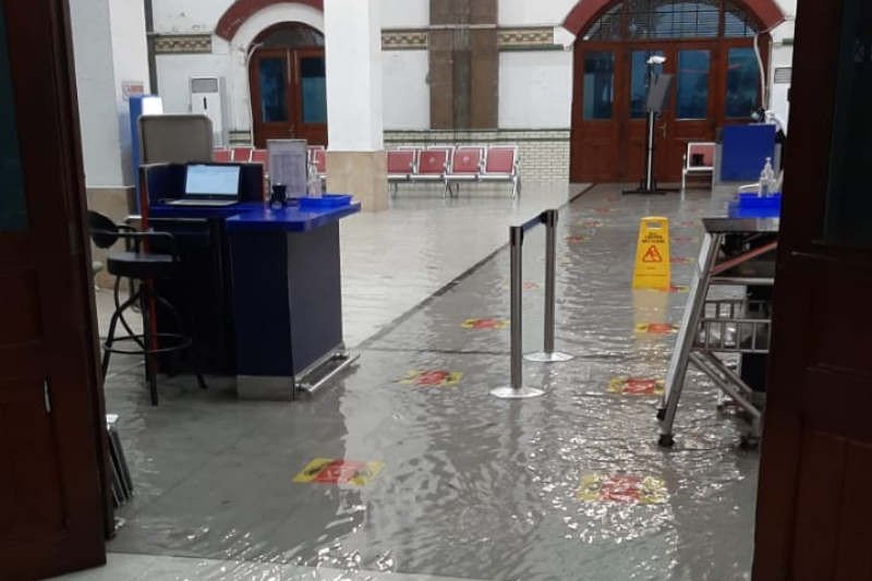 Stasiun Semarang Tawang Banjir, Operasional KA Dialihkan ke Stasiun Poncol