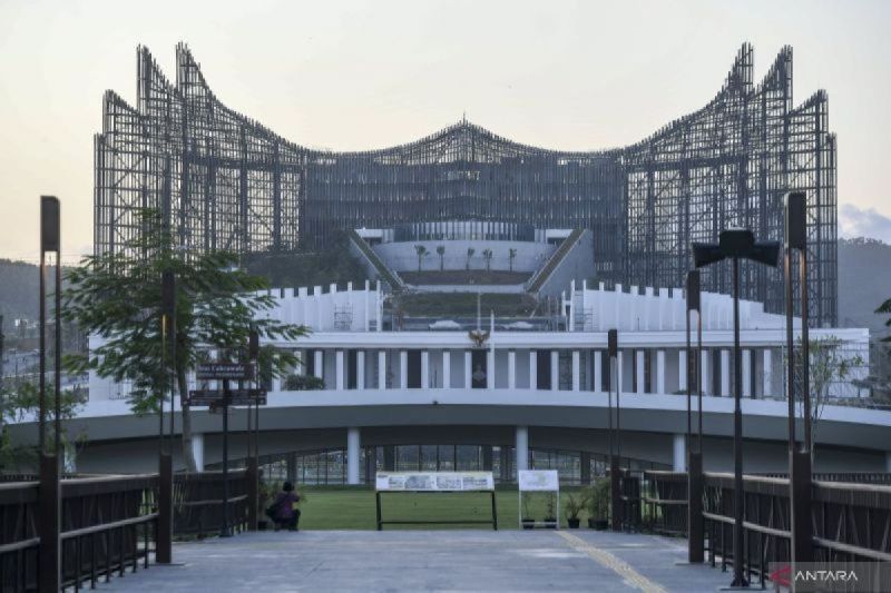Nyoman Nuarta Jawab Kritik Istana Garuda IKN Dianggap Gelap dan Mistis