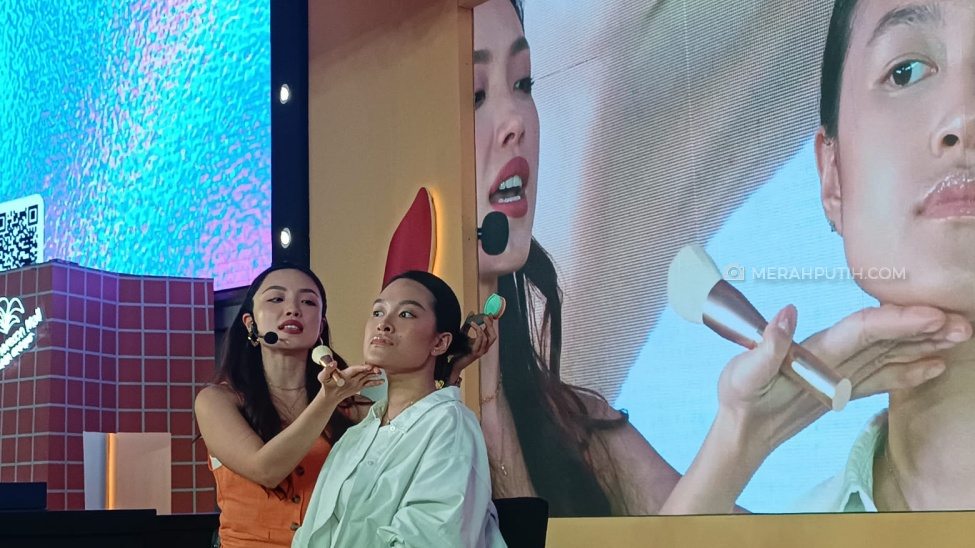 Tips Basic Flawless Make Up Look Menyedot Perhatian Pengunjung Beautitastic