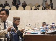 Dihadapan Pansus Angket, Yusril Minta KPK Tidak Berpolitik Dengan Galang Opini
