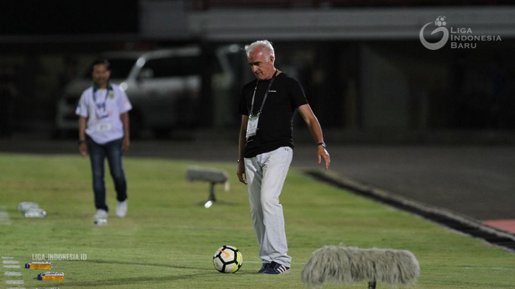 Kritikan Pedas dari Pelatih Persib untuk PSSI