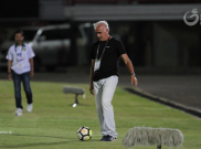 Kritikan Pedas dari Pelatih Persib untuk PSSI