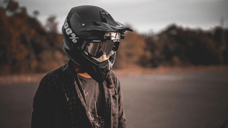 5 Kado Valentine Ini Cocok Buat Pasangan yang Hobi Motoran!