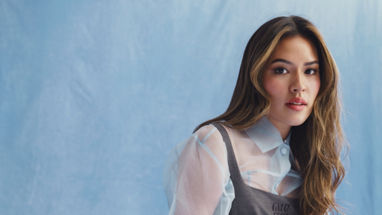 Gandeng Gusti Irwan Wibowo, Raisa Rilis Single Terbaru 'It's Okay To Not Be Okay'