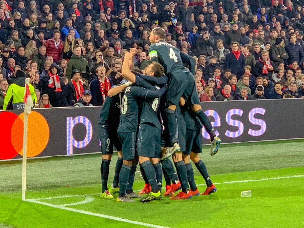 Ajax 1-2 Real Madrid: Satu Kaki Los Blancos di Perempat Final