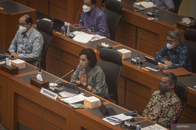Harga Minyak Tinggi, APBN 2022 Jadi Rp 3.106 Triliun