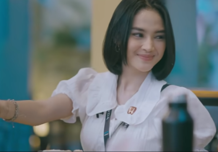 Lirik Lagu Pemain Ahli - GildCoustic Lengkap dengan Terjemahan: Elekmu Tersimpan Rapi!