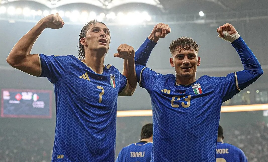 Sebastiano Debut, Pio Cetak Gol: Kakak-Adik Esposito Ukir Sejarah Timnas Italia