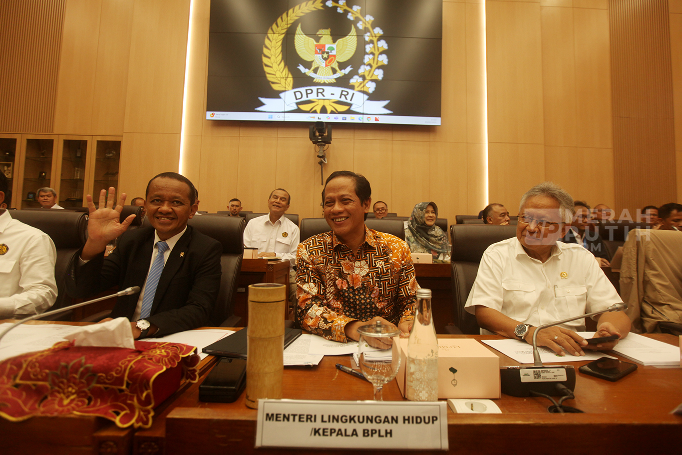 Raker Menteri ESDM Bahas RPP KEN dan Kelangkaan Gas Elpiji 3 Kg Bersubsidi