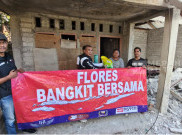 Momen JHL Foundation Salurkan Bantuan ke Dua Desa di Manggarai